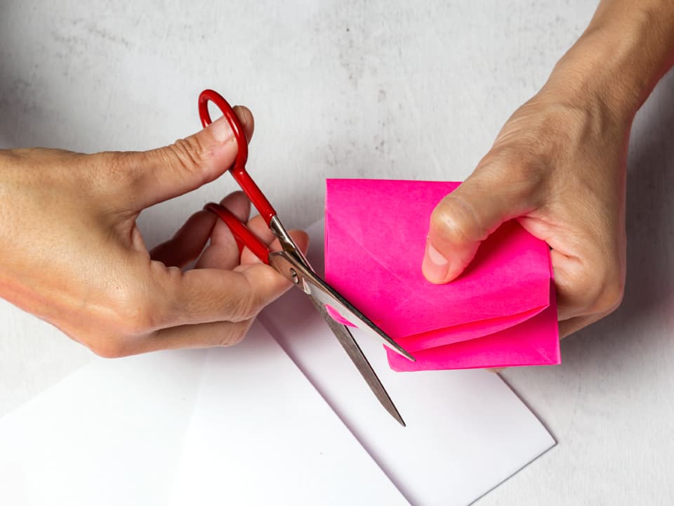 Jak prawidłowo przygotować kinesio tape do aplikacji?